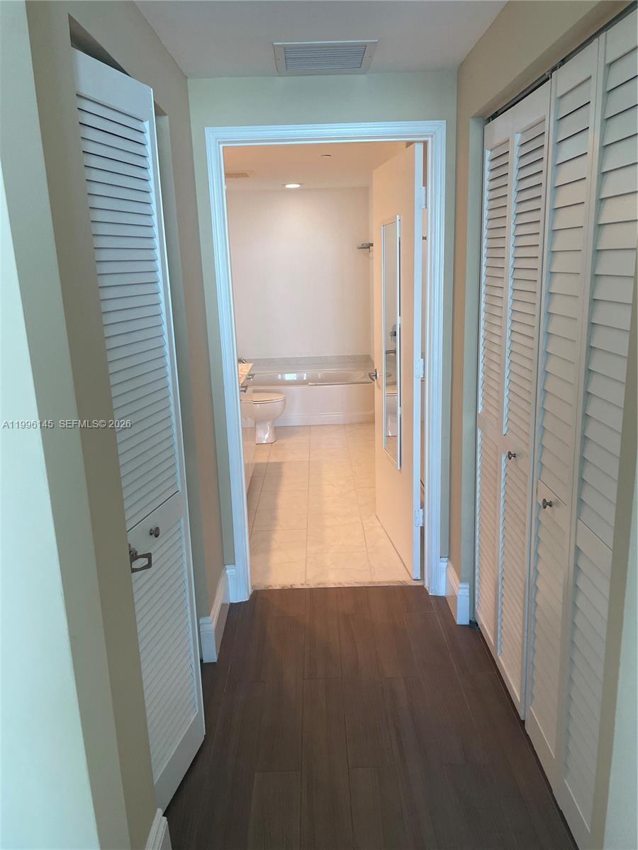 951 Brickell Ave #3506, Miami FL 33131