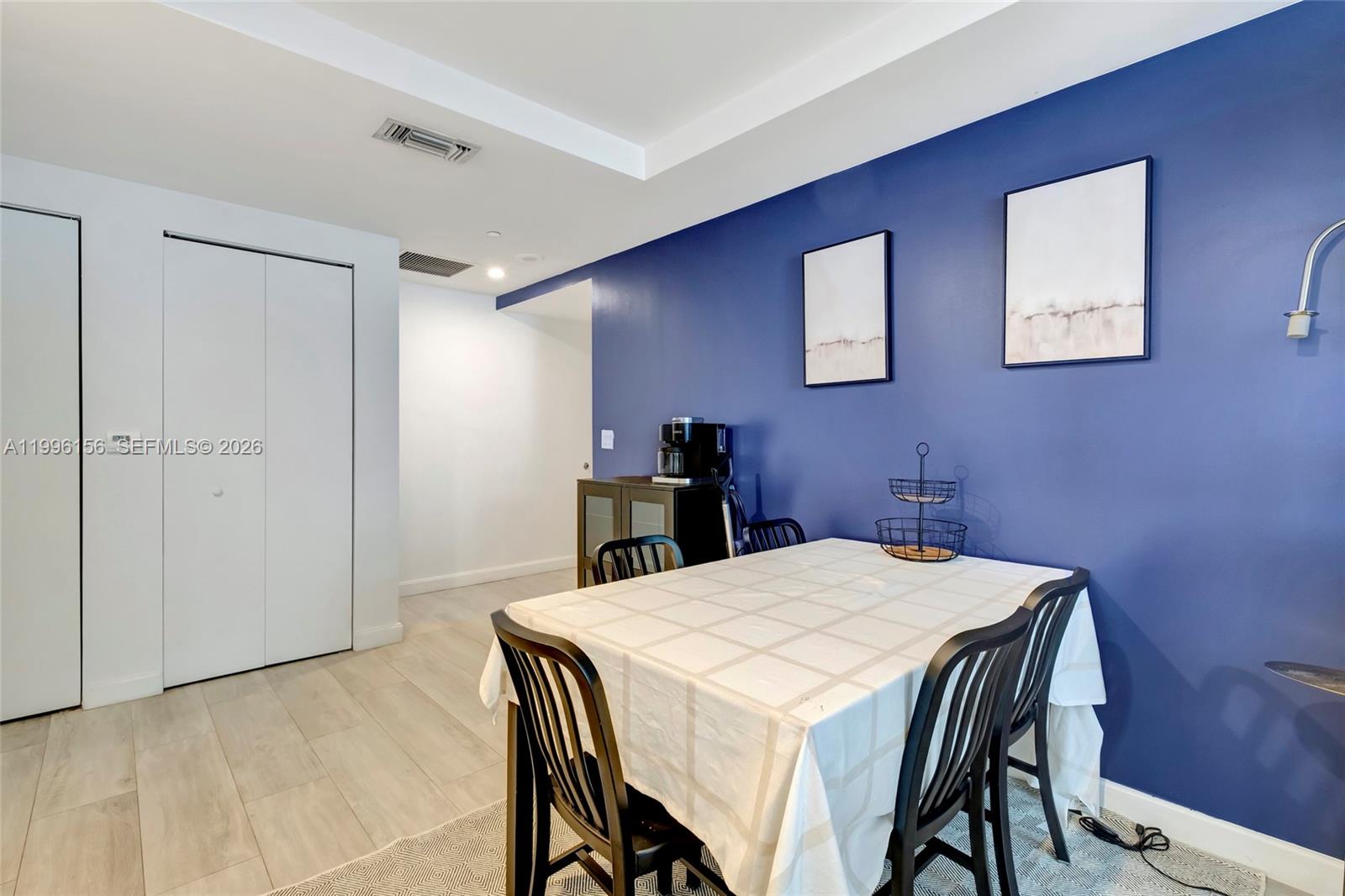 55 SW 9th #2804, Miami FL 33130