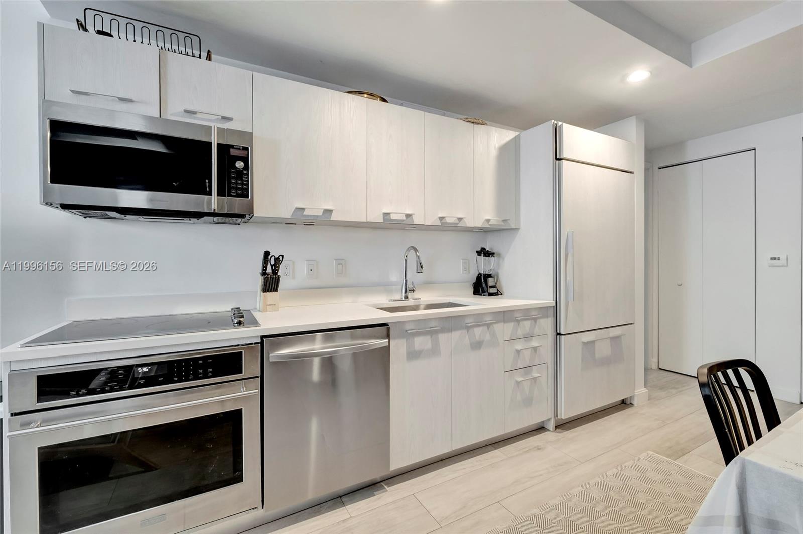 55 SW 9th #2804, Miami FL 33130