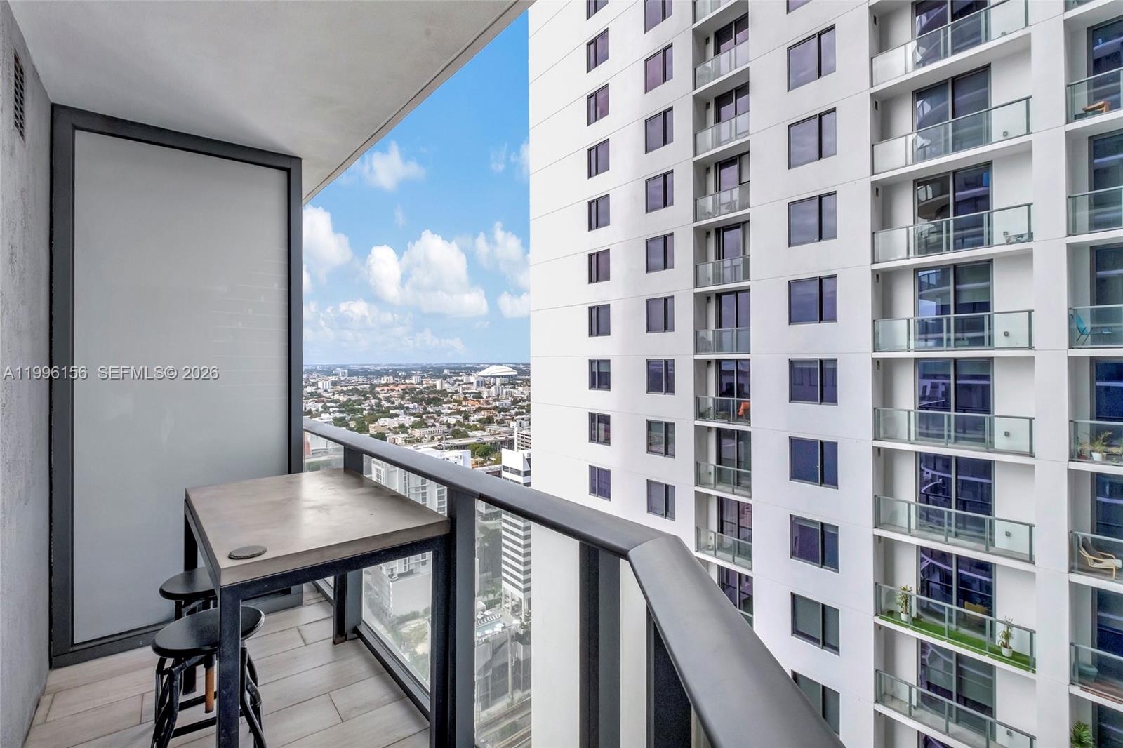 55 SW 9th #2804, Miami FL 33130
