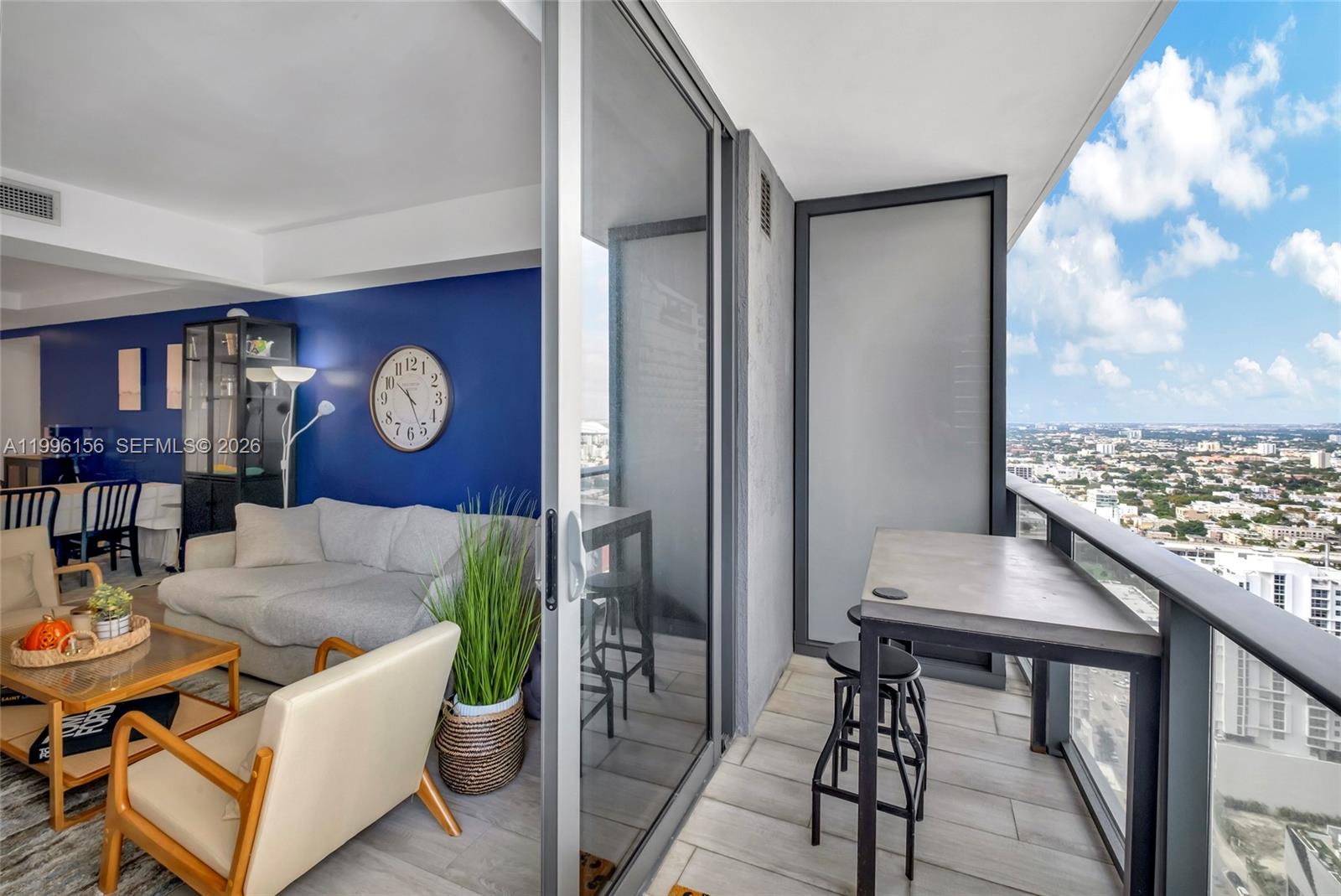 55 SW 9th #2804, Miami FL 33130