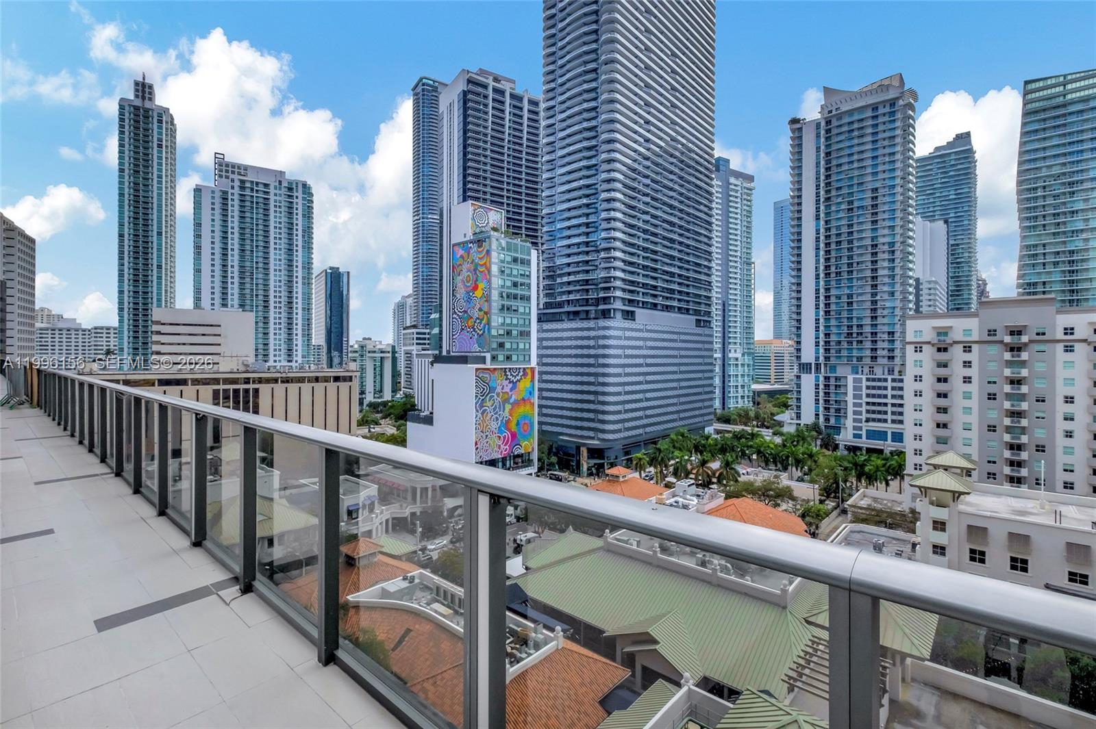 55 SW 9th #2804, Miami FL 33130