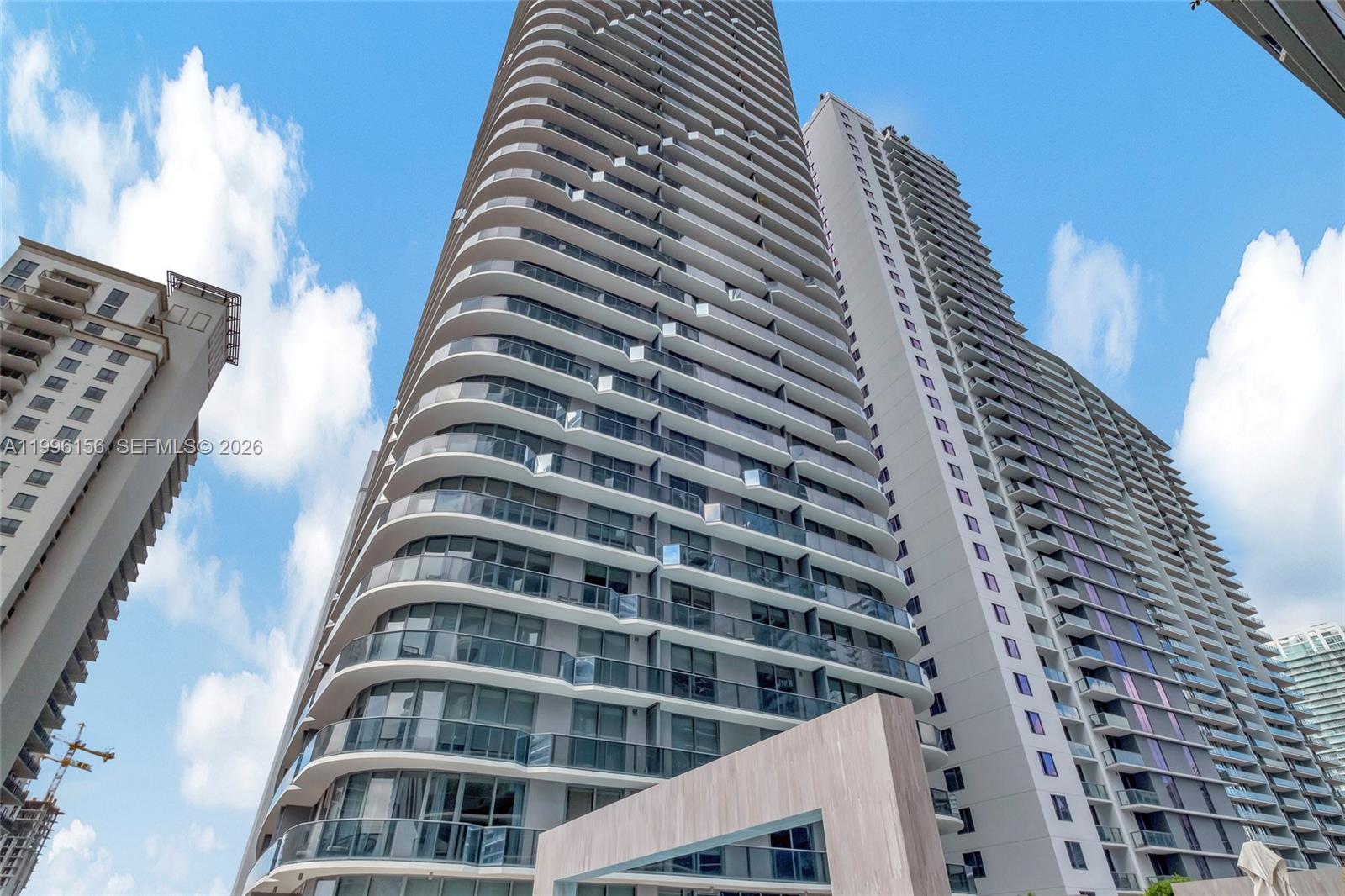 55 SW 9th #2804, Miami FL 33130