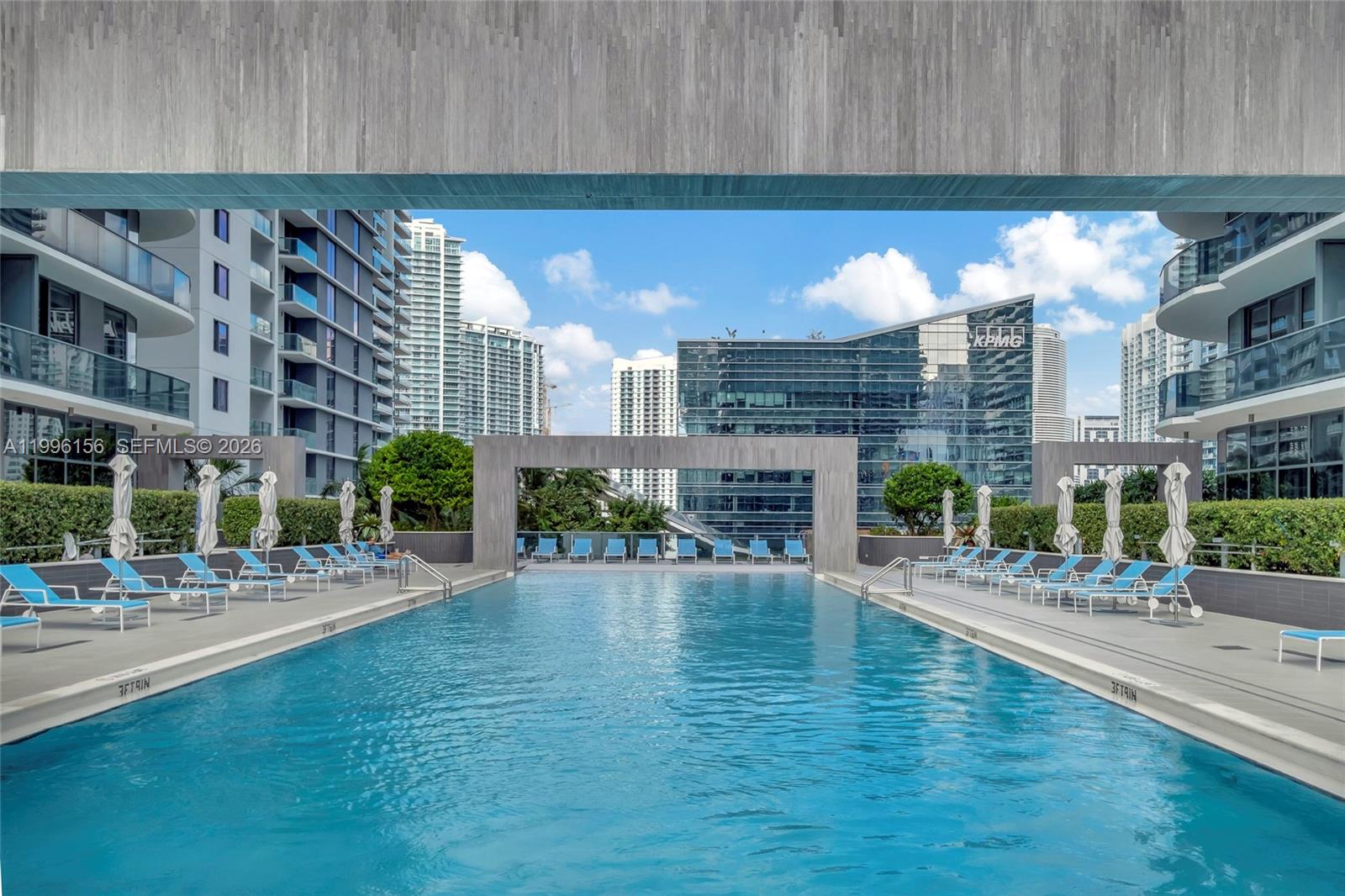 55 SW 9th #2804, Miami FL 33130