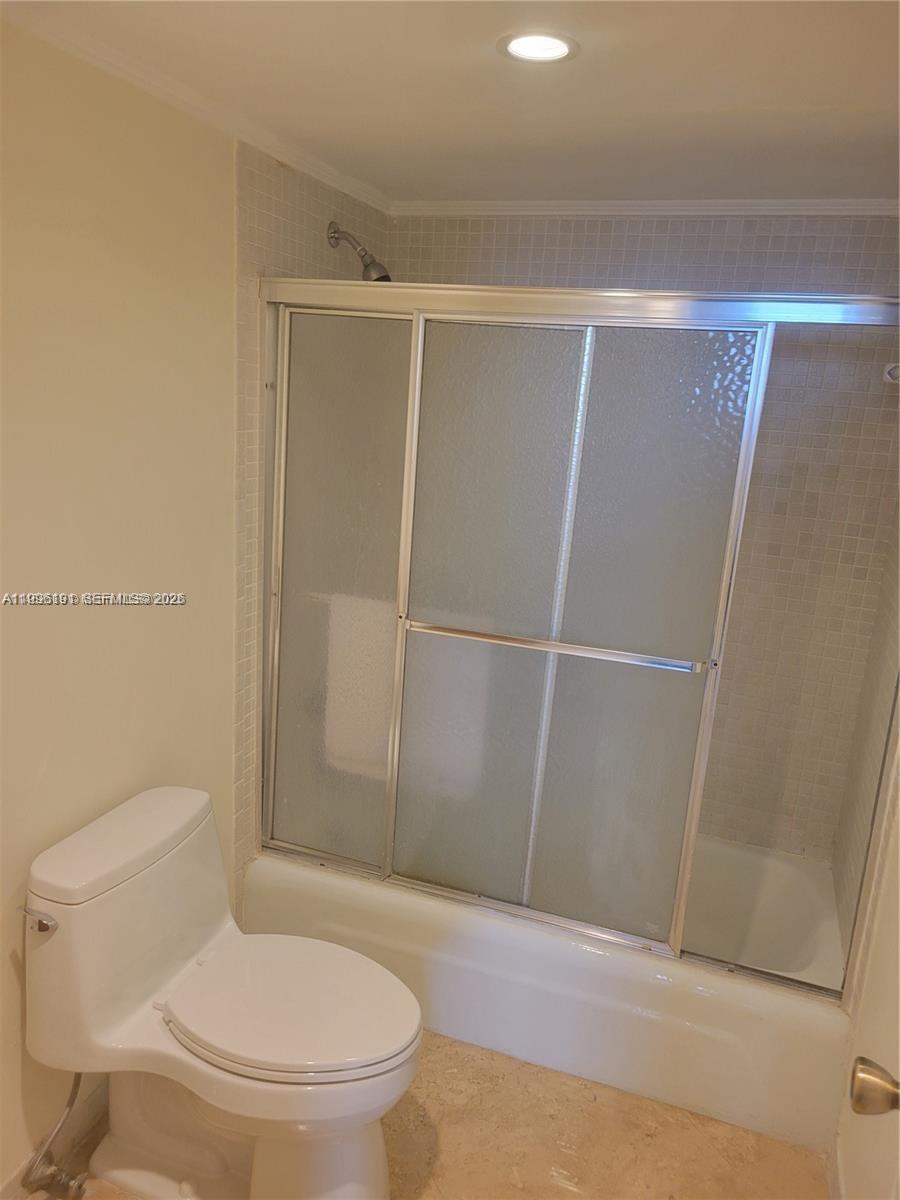 2333 Brickell Ave #2504, Miami FL 33129