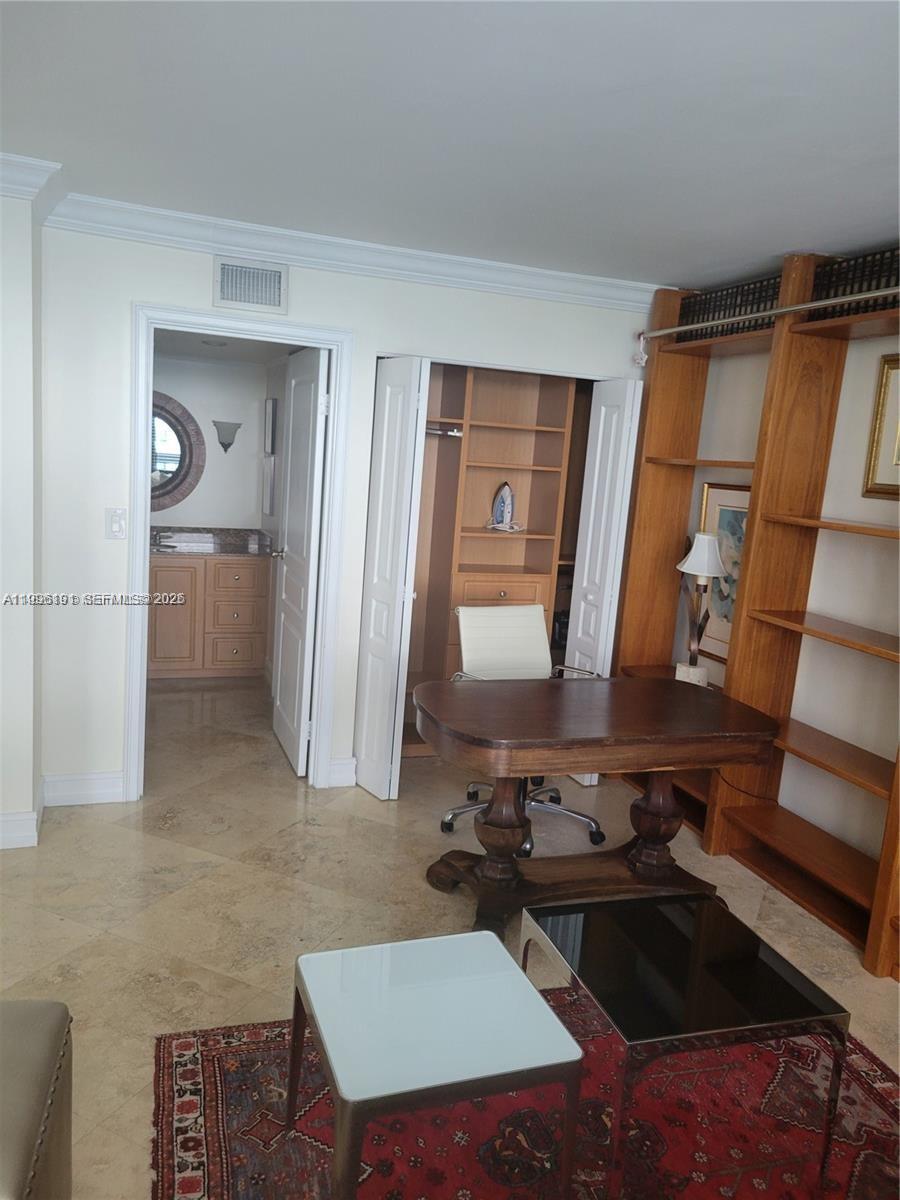 2333 Brickell Ave #2504, Miami FL 33129