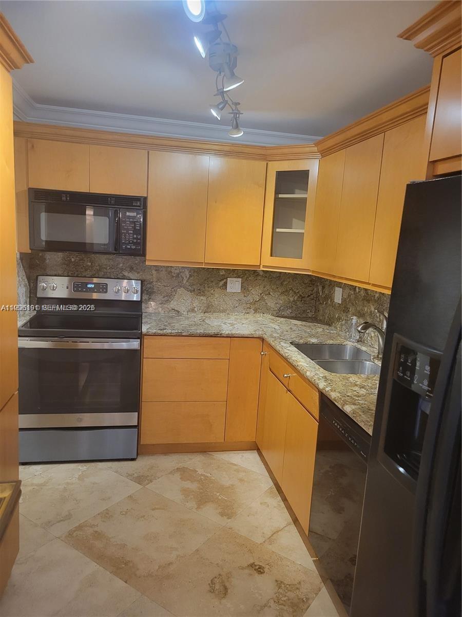2333 Brickell Ave #2504, Miami FL 33129