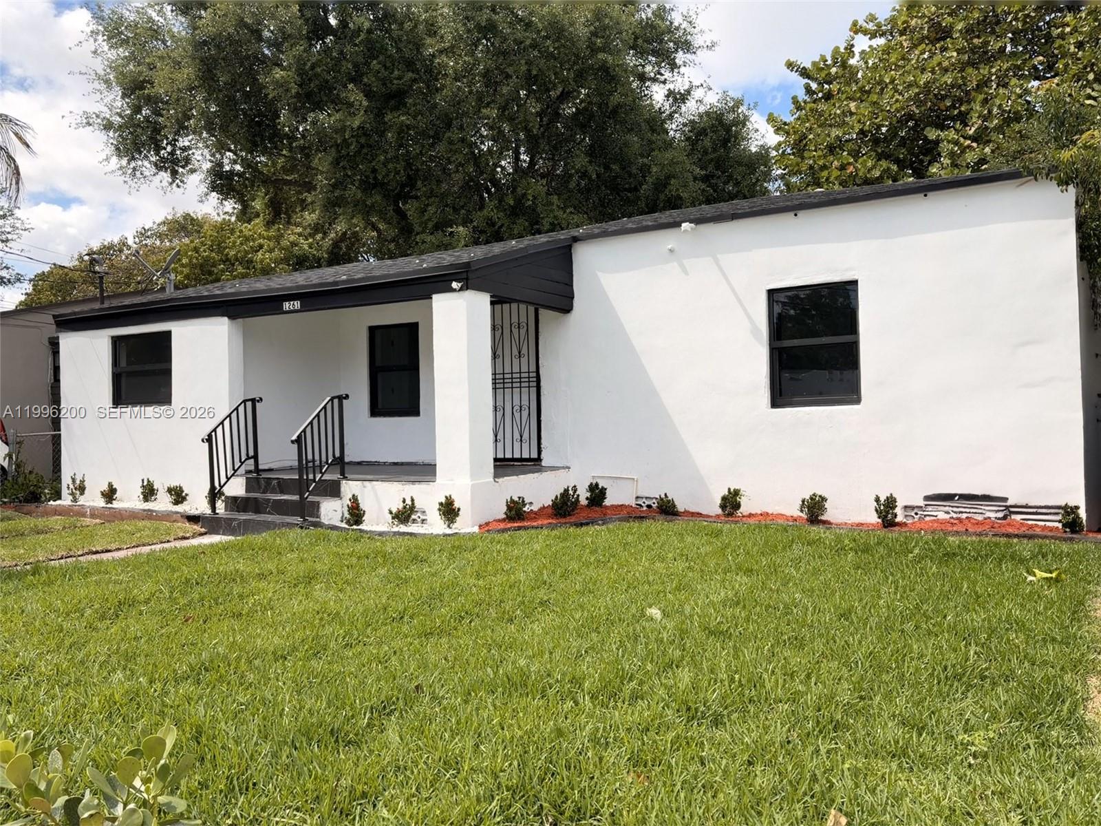 1261 NW 45th St, Miami FL 33142