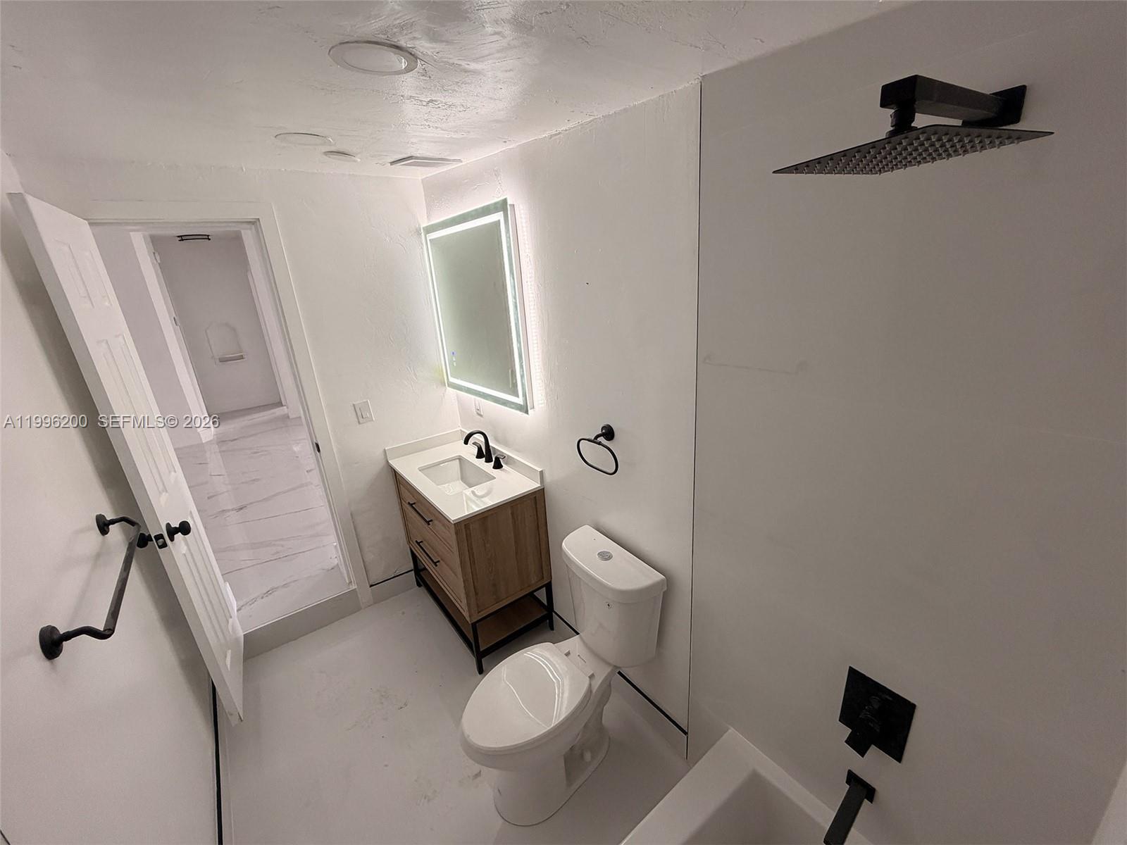 1261 NW 45th St, Miami FL 33142