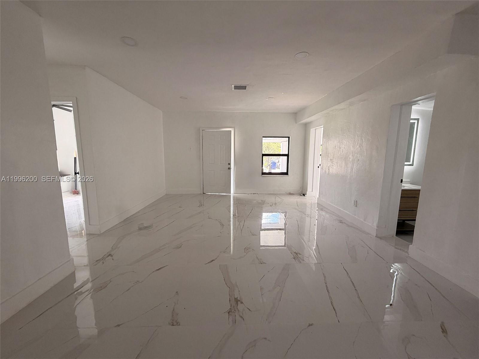 1261 NW 45th St, Miami FL 33142