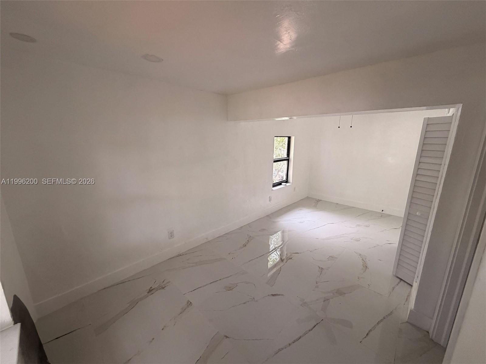 1261 NW 45th St, Miami FL 33142