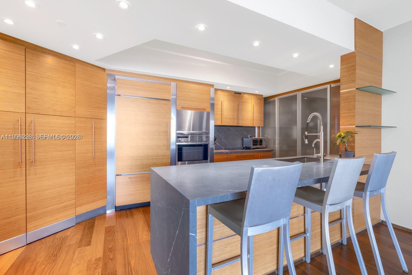 450 Alton Rd #3303, Miami Beach FL 33139