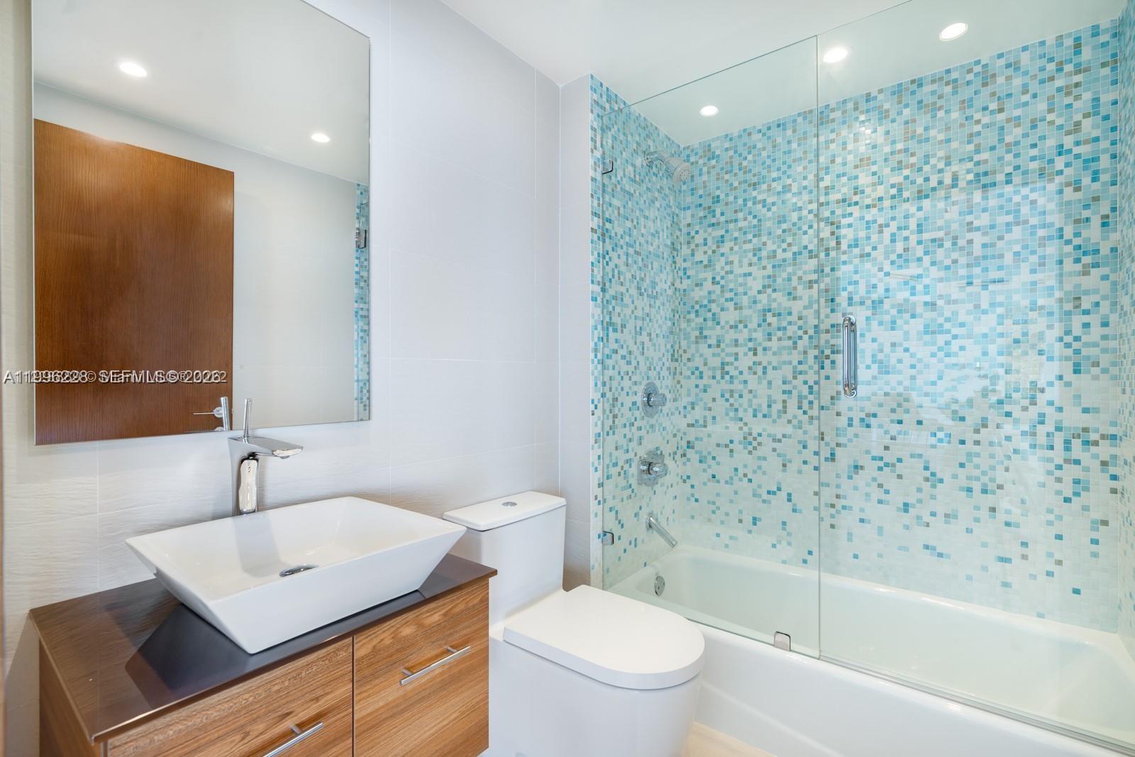 450 Alton Rd #3303, Miami Beach FL 33139