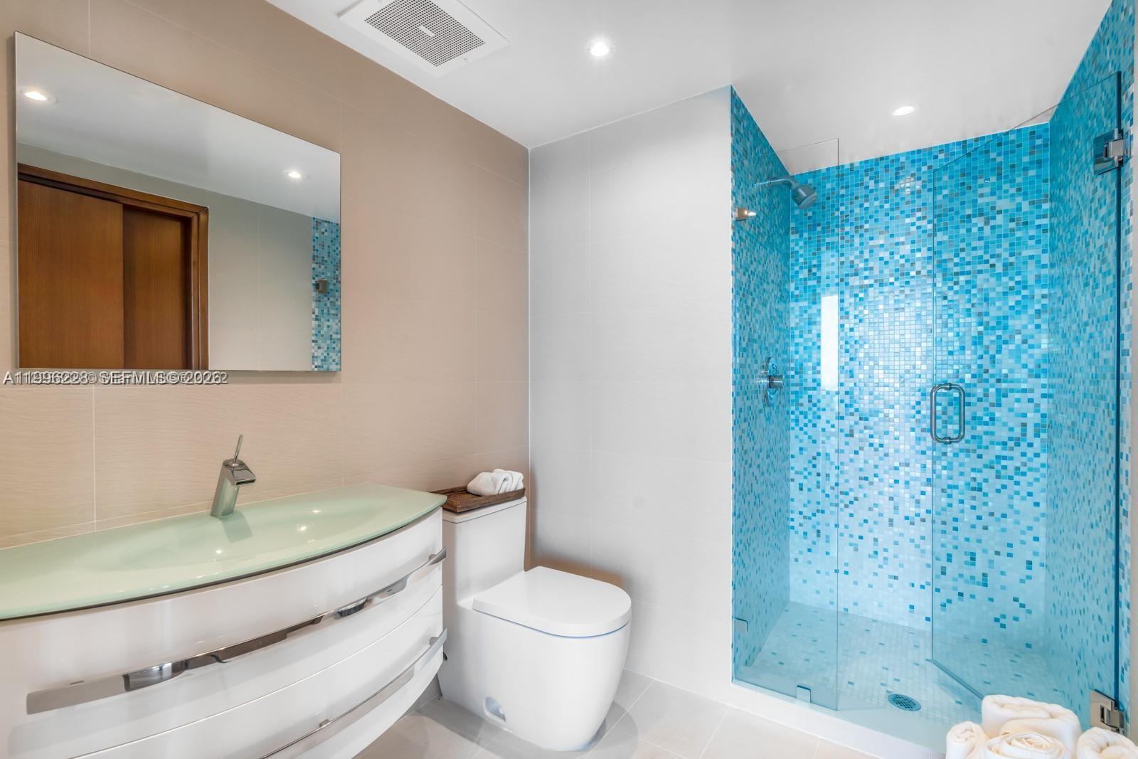 450 Alton Rd #3303, Miami Beach FL 33139