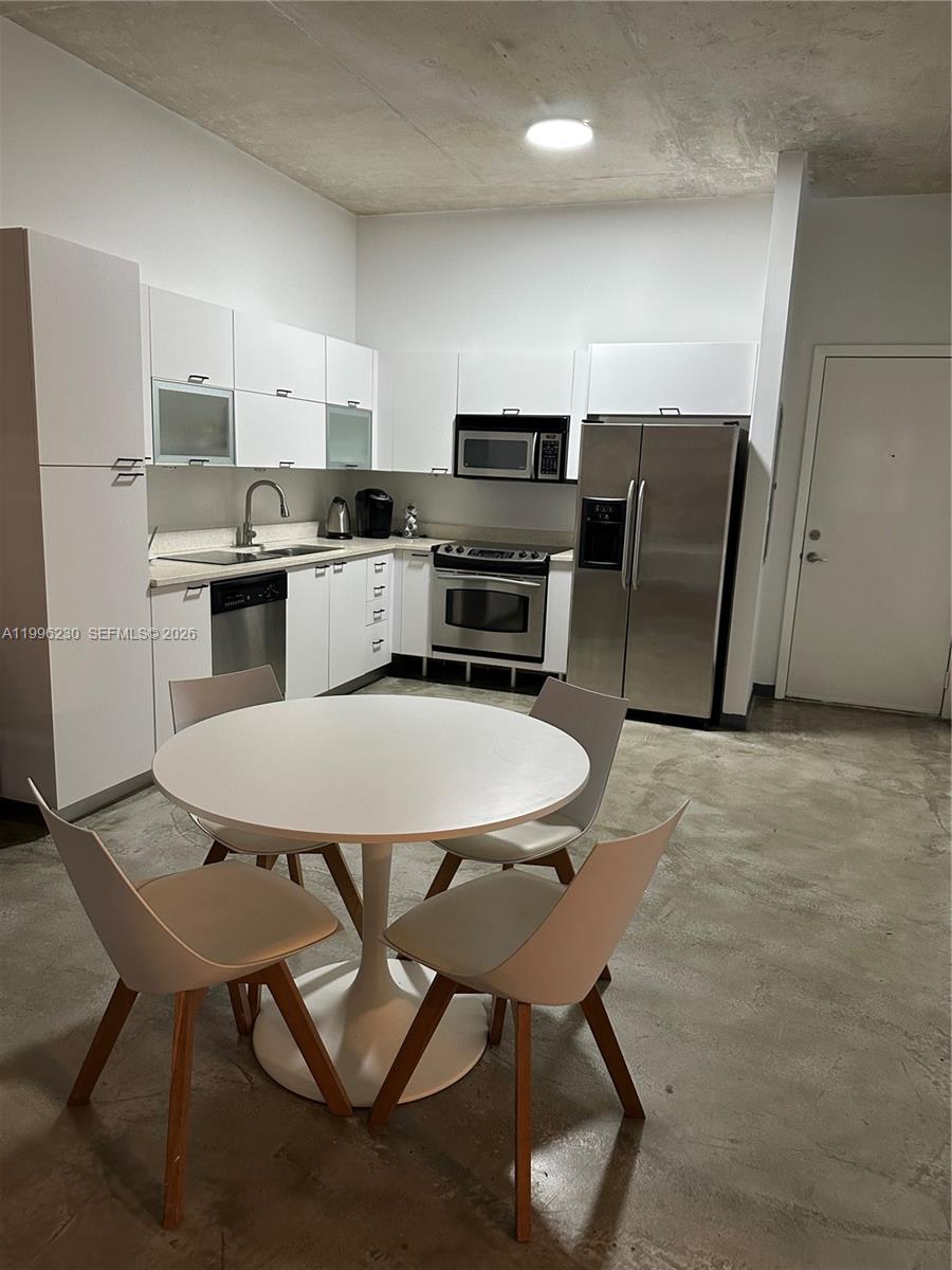 234 NE 3rd St #204, Miami FL 33132