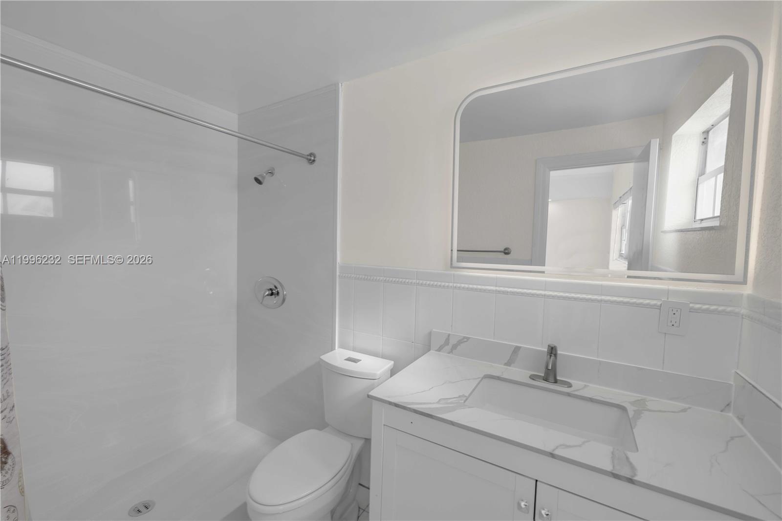 462 Golden Isles Dr #210, Hallandale Beach FL 33009