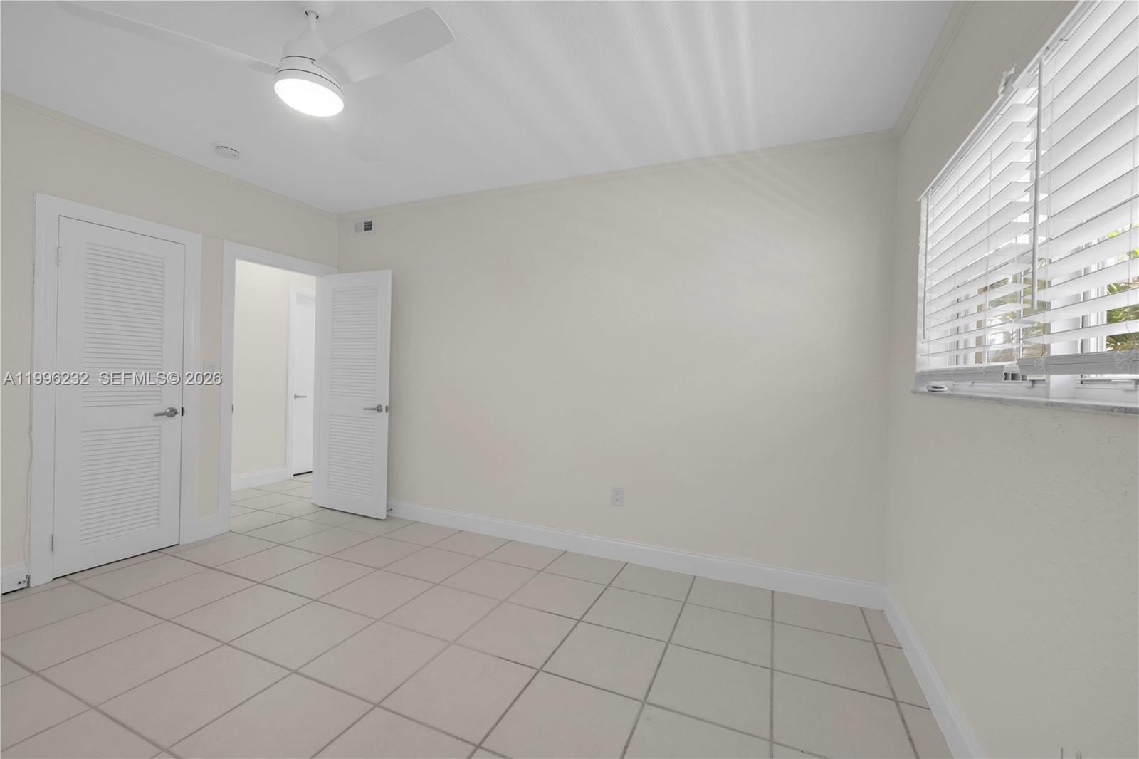462 Golden Isles Dr #210, Hallandale Beach FL 33009