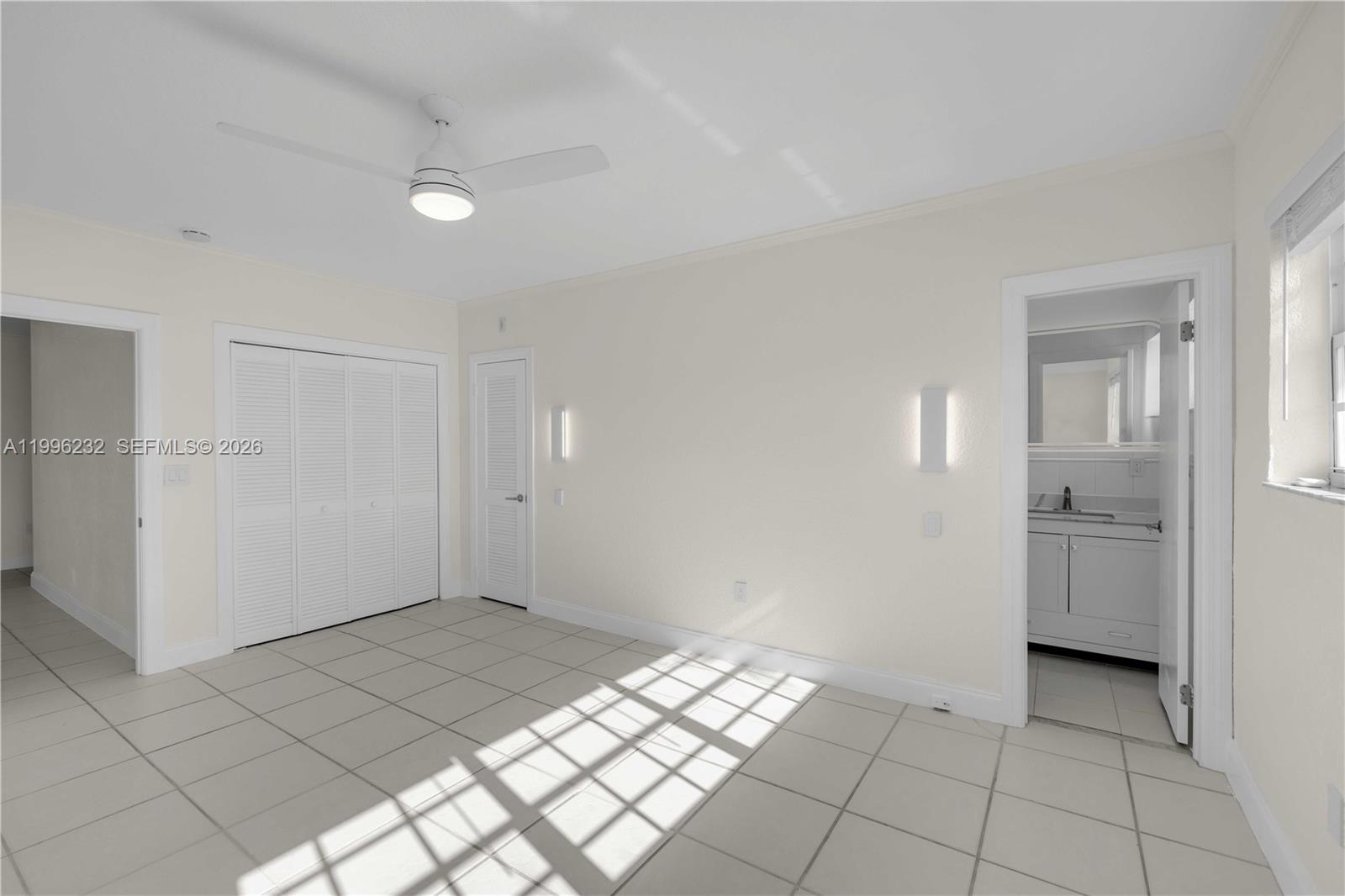 462 Golden Isles Dr #210, Hallandale Beach FL 33009