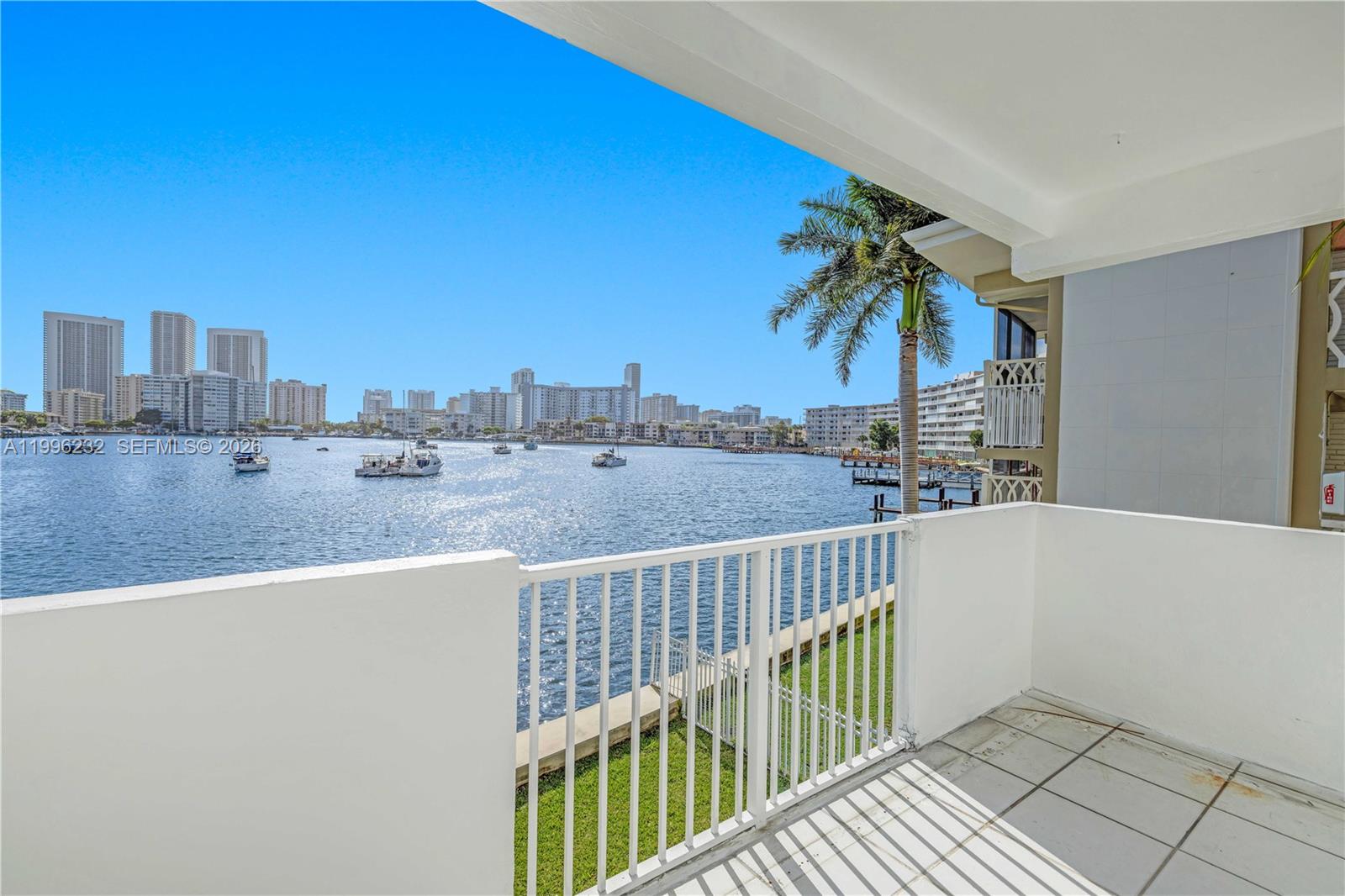 462 Golden Isles Dr #210, Hallandale Beach FL 33009