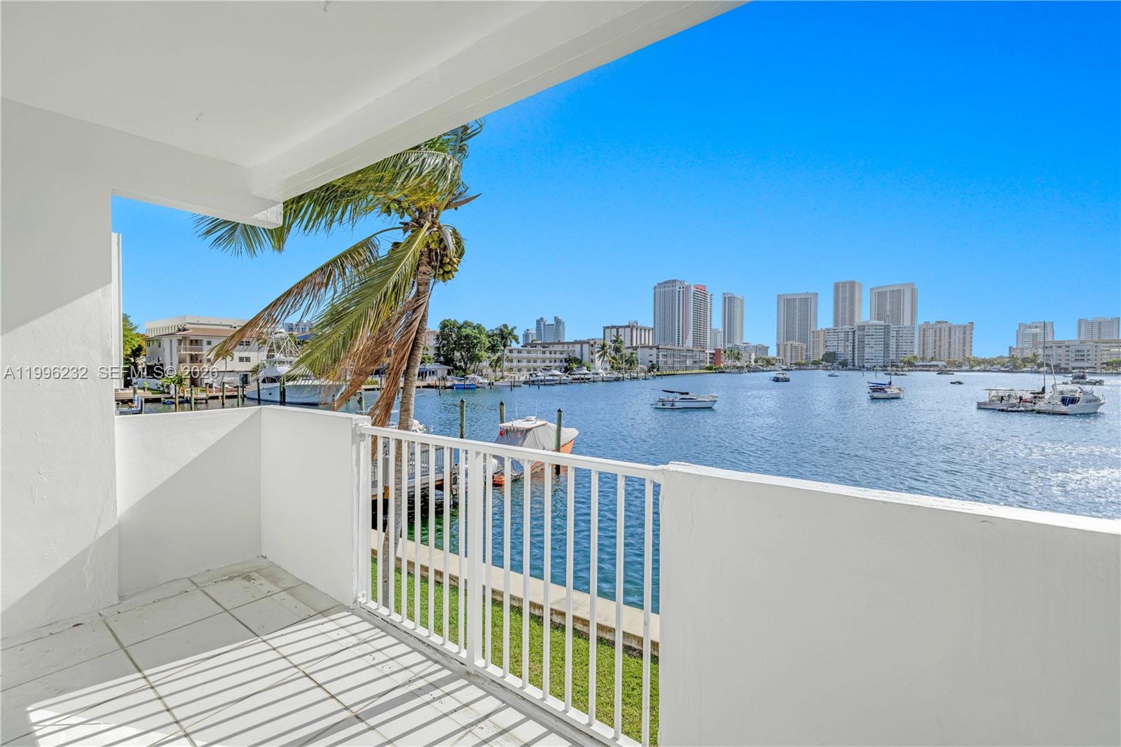 462 Golden Isles Dr #210, Hallandale Beach FL 33009