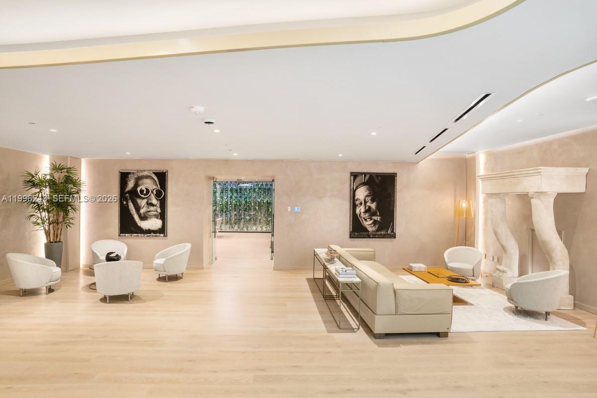 1000 Brickell Plaza #2701, Miami FL 33131