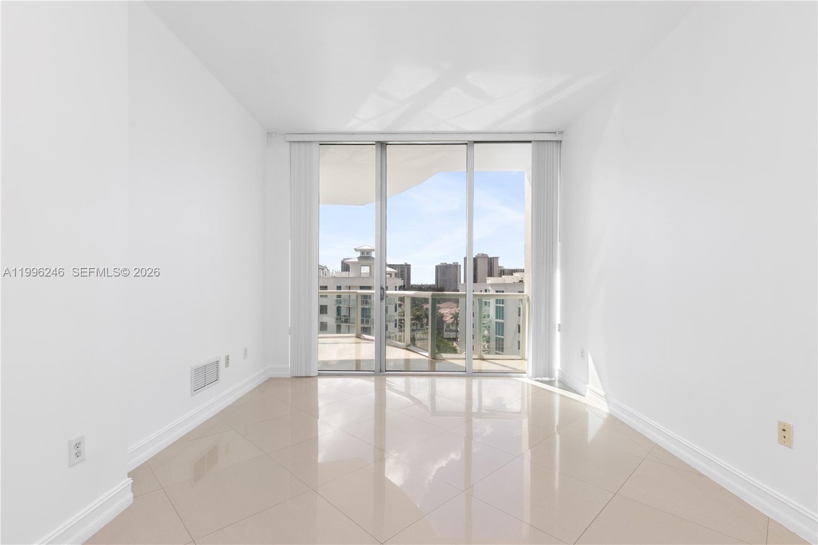 3131 NE 188th St #2-1010, Aventura FL 33180