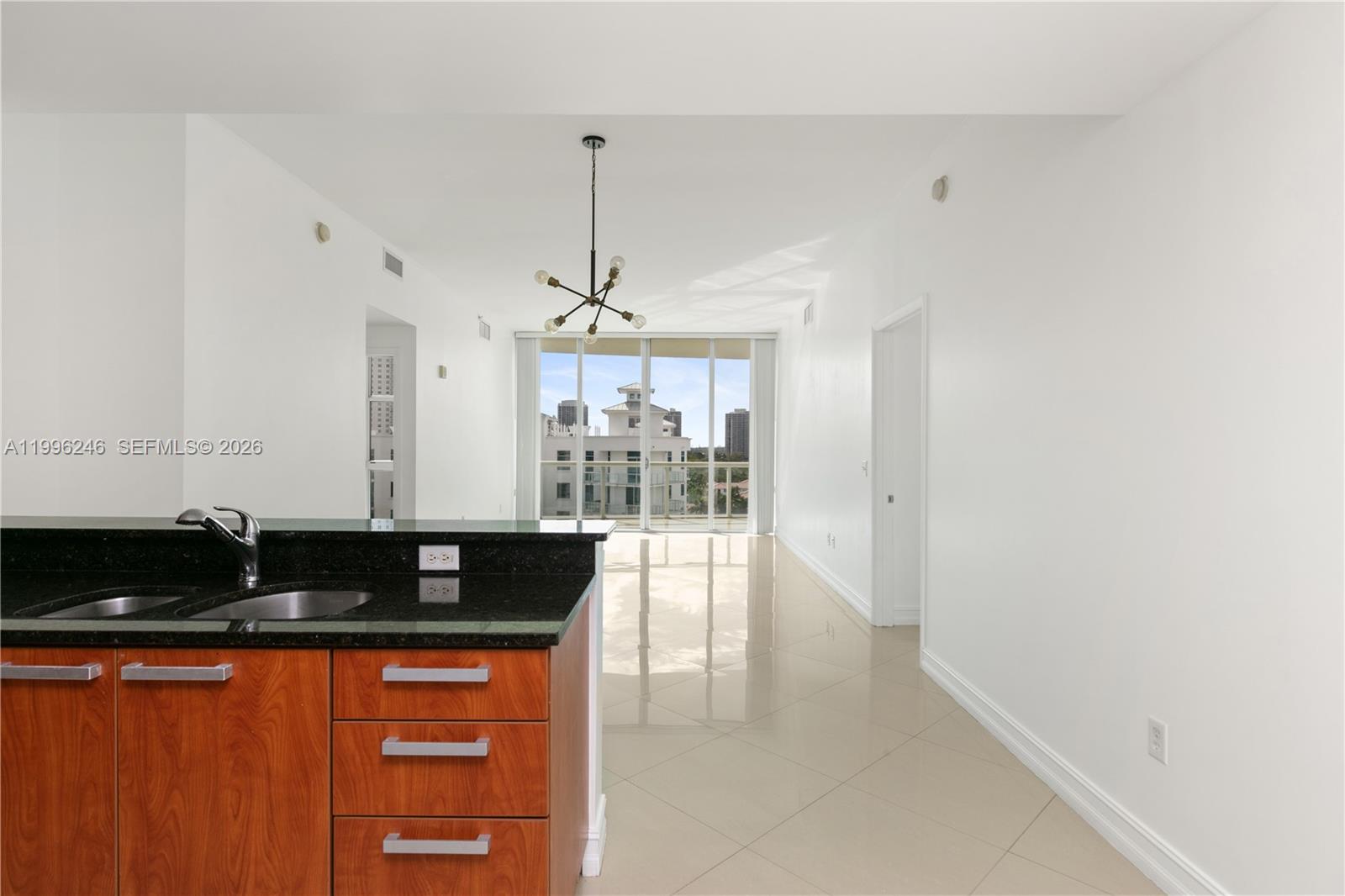 3131 NE 188th St #2-1010, Aventura FL 33180