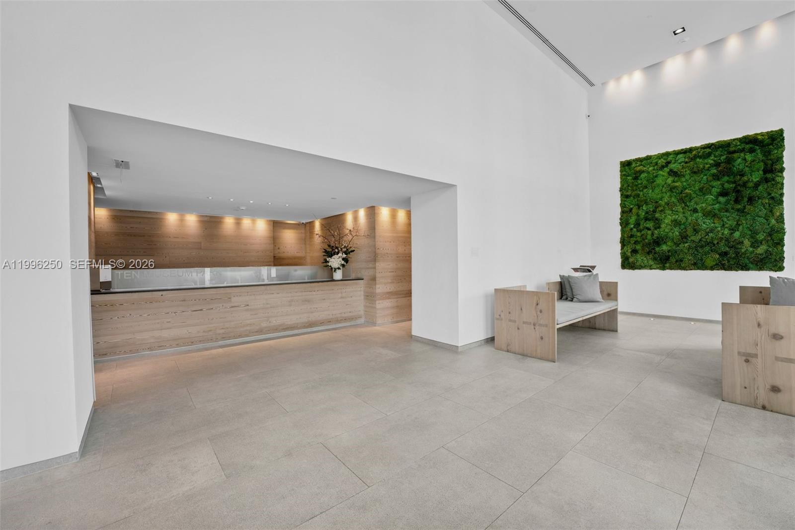 1040 Biscayne Blvd #3304, Miami FL 33132