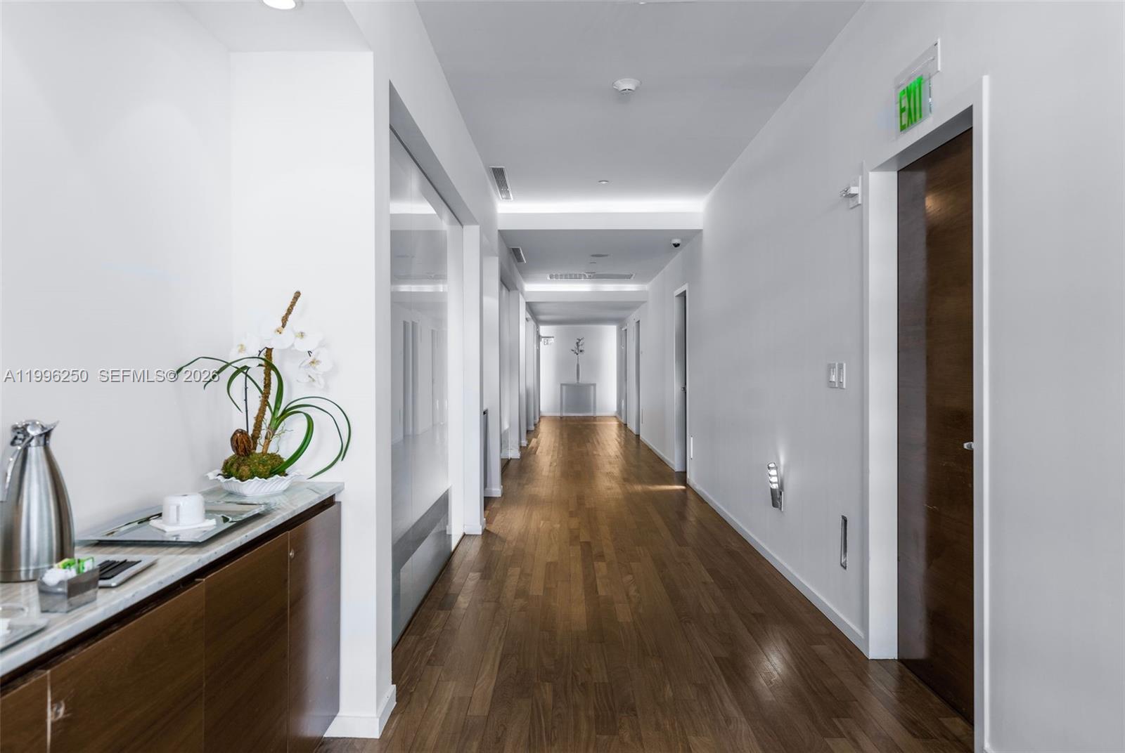 1040 Biscayne Blvd #3304, Miami FL 33132