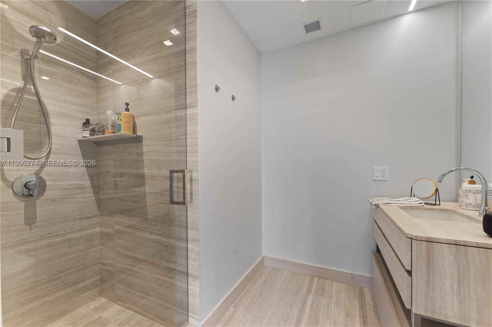 18975 Collins Ave #603, Sunny Isles Beach FL 33160