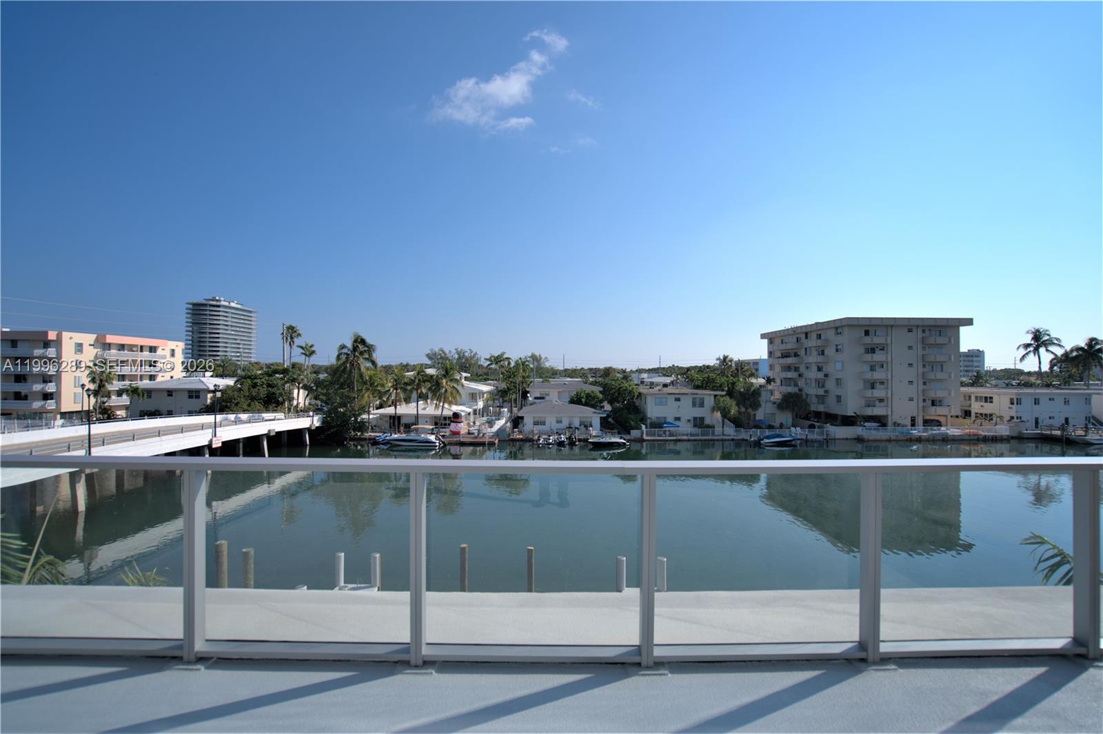 8425 Crespi Blvd #302, Miami Beach FL 33141