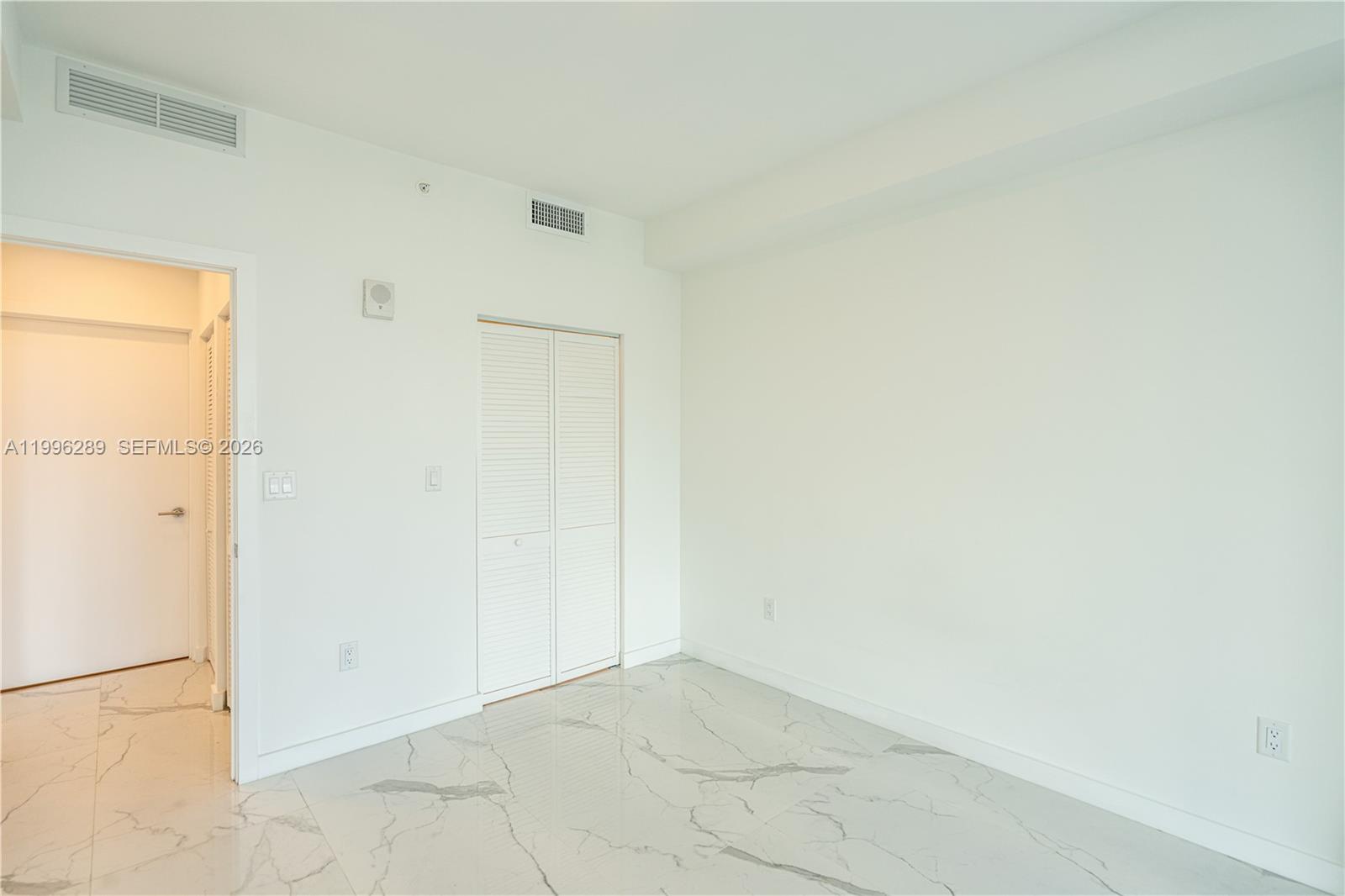 8425 Crespi Blvd #302, Miami Beach FL 33141