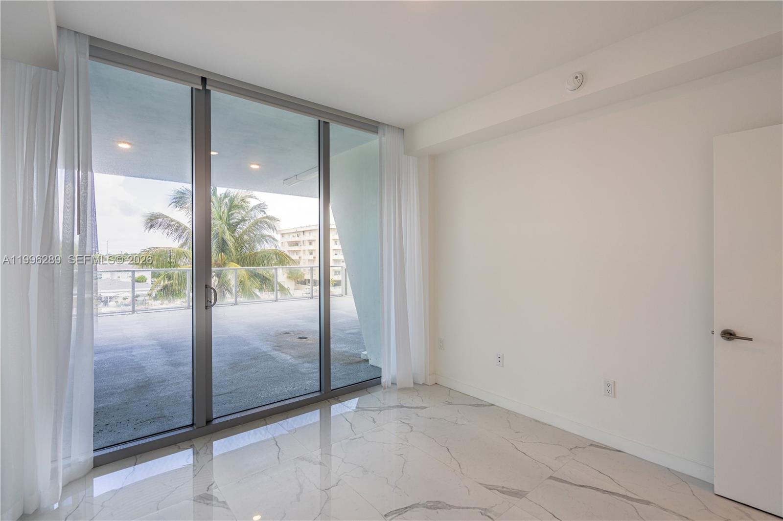 8425 Crespi Blvd #302, Miami Beach FL 33141