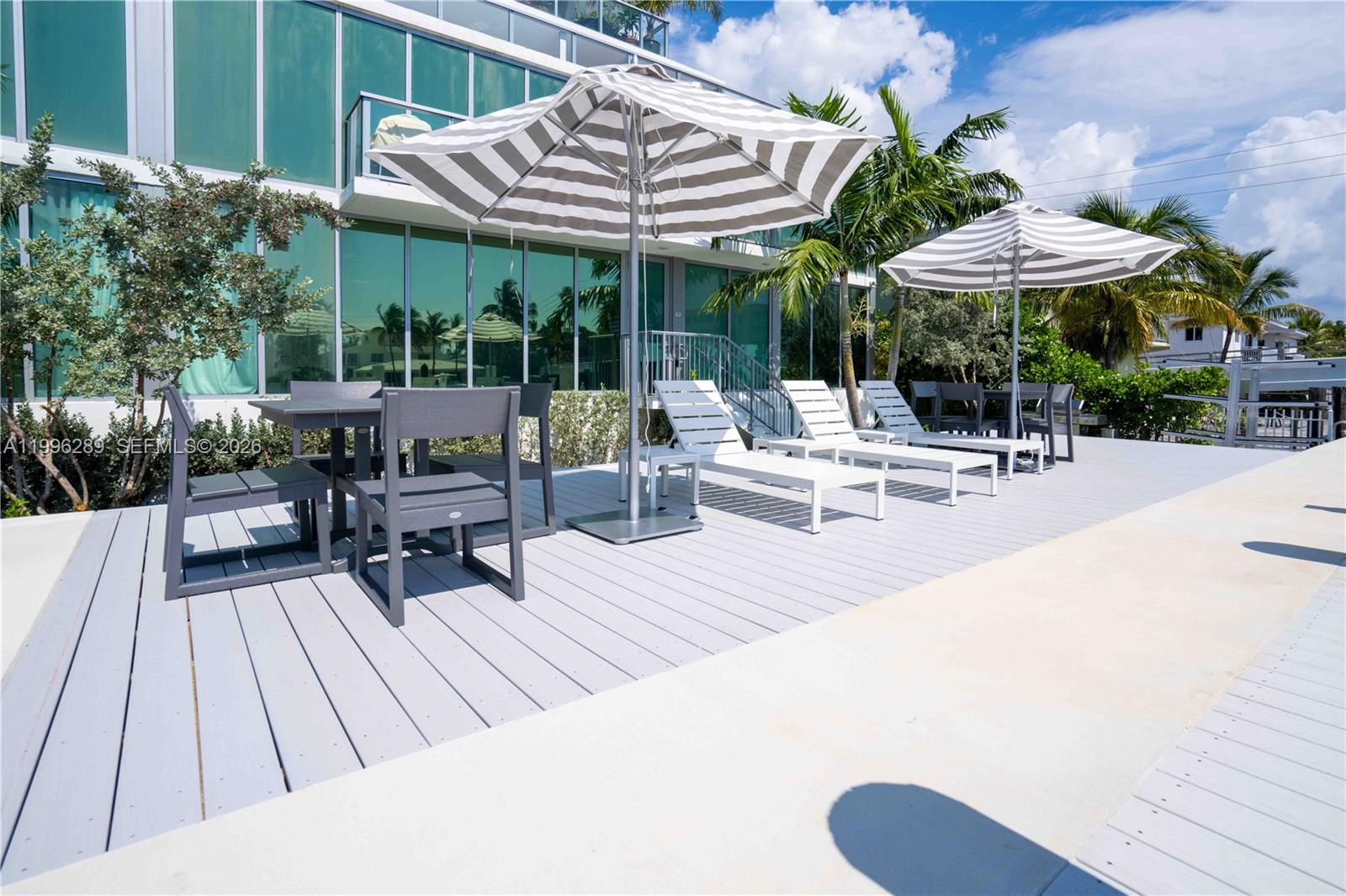 8425 Crespi Blvd #302, Miami Beach FL 33141