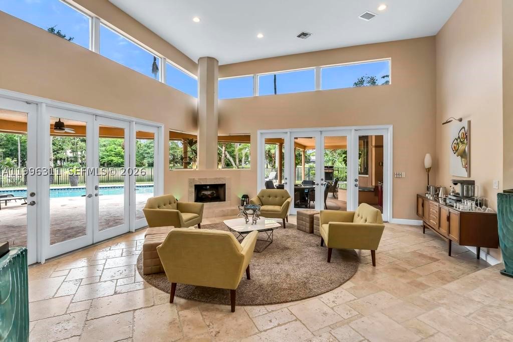 5328 E Leitner Dr, Coral Springs FL 33067
