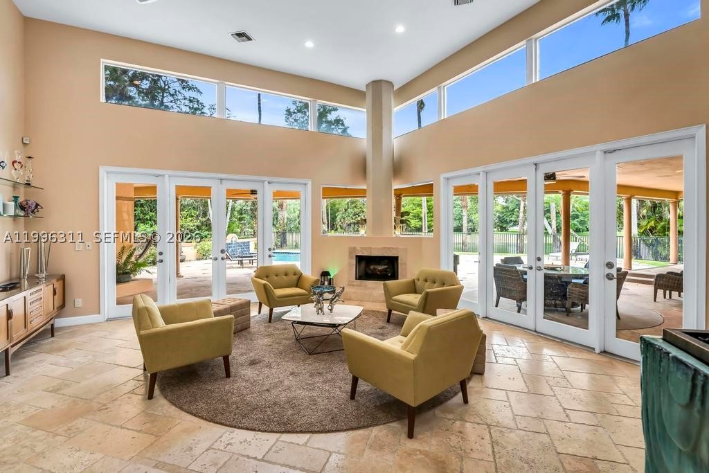 5328 E Leitner Dr, Coral Springs FL 33067