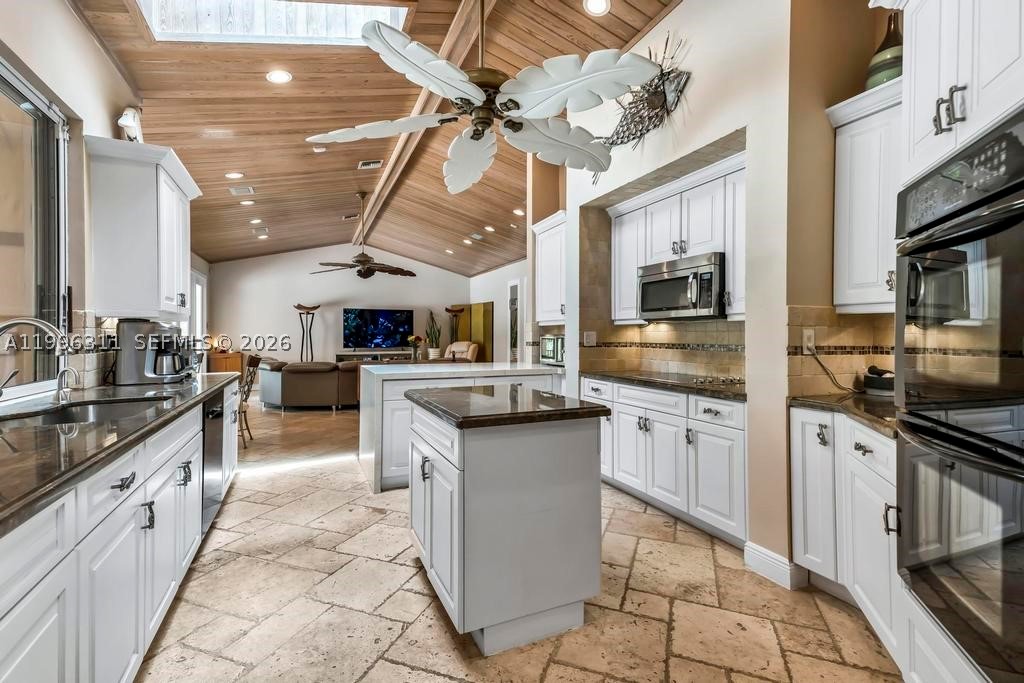 5328 E Leitner Dr, Coral Springs FL 33067