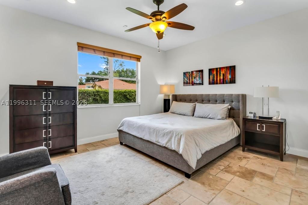5328 E Leitner Dr, Coral Springs FL 33067