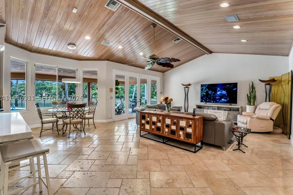 5328 E Leitner Dr, Coral Springs FL 33067