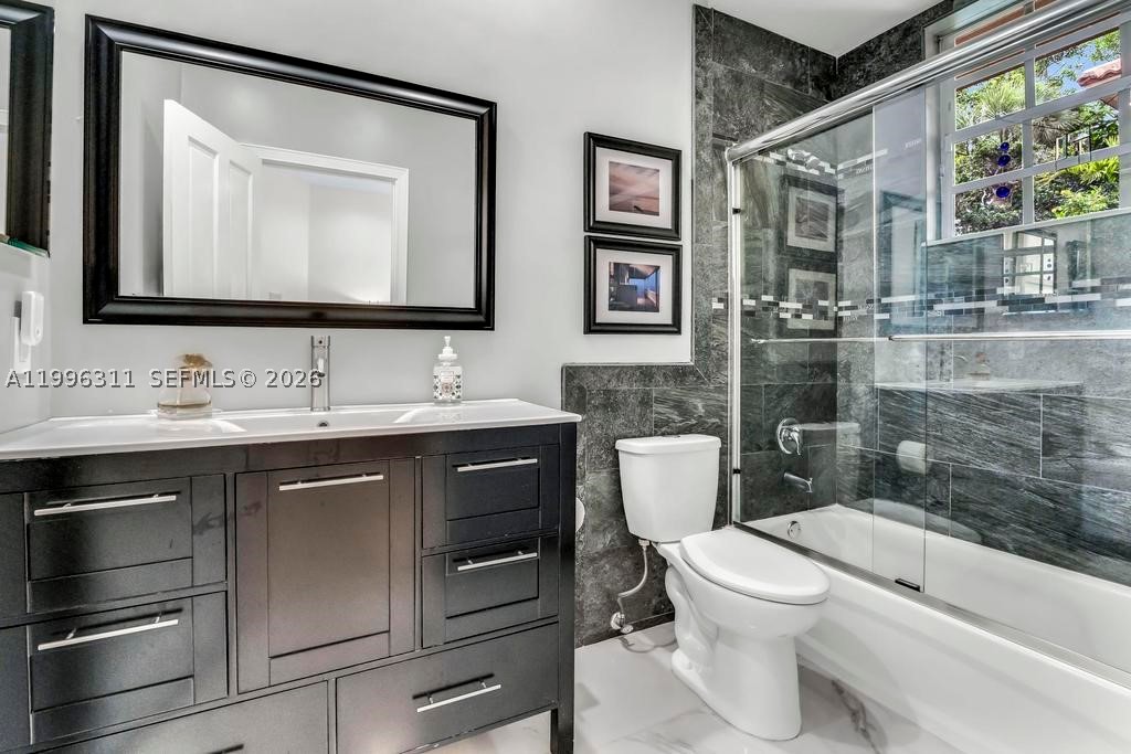 5328 E Leitner Dr, Coral Springs FL 33067