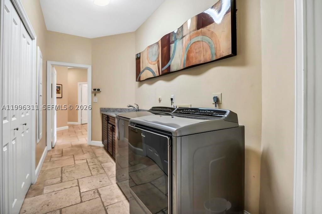 5328 E Leitner Dr, Coral Springs FL 33067