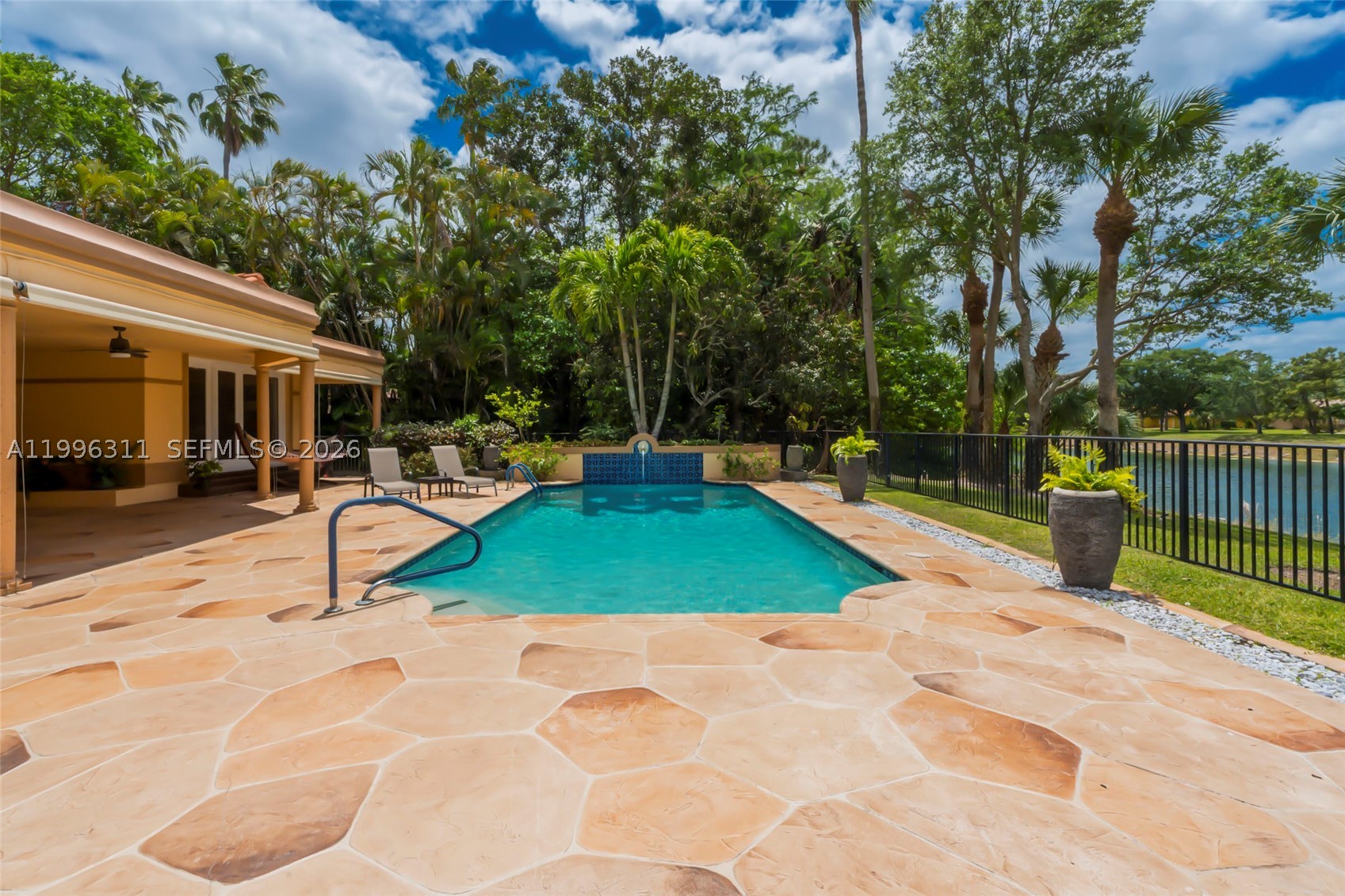 5328 E Leitner Dr, Coral Springs FL 33067