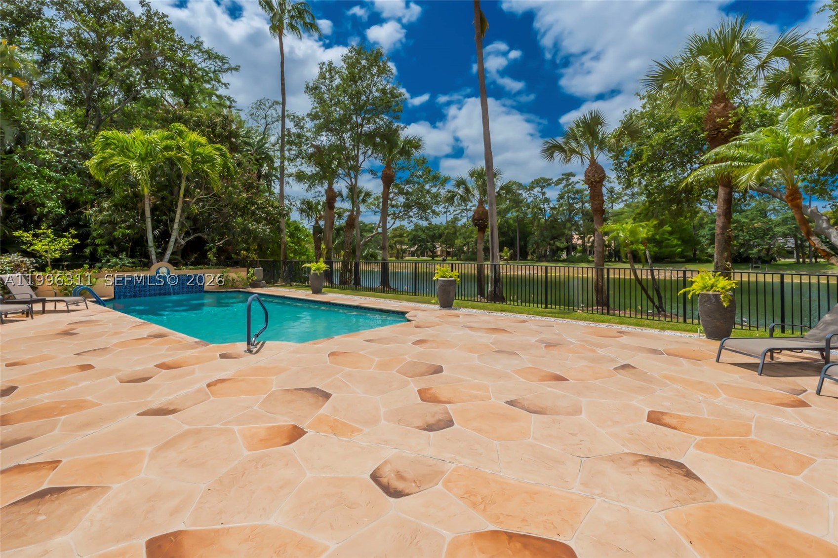5328 E Leitner Dr, Coral Springs FL 33067
