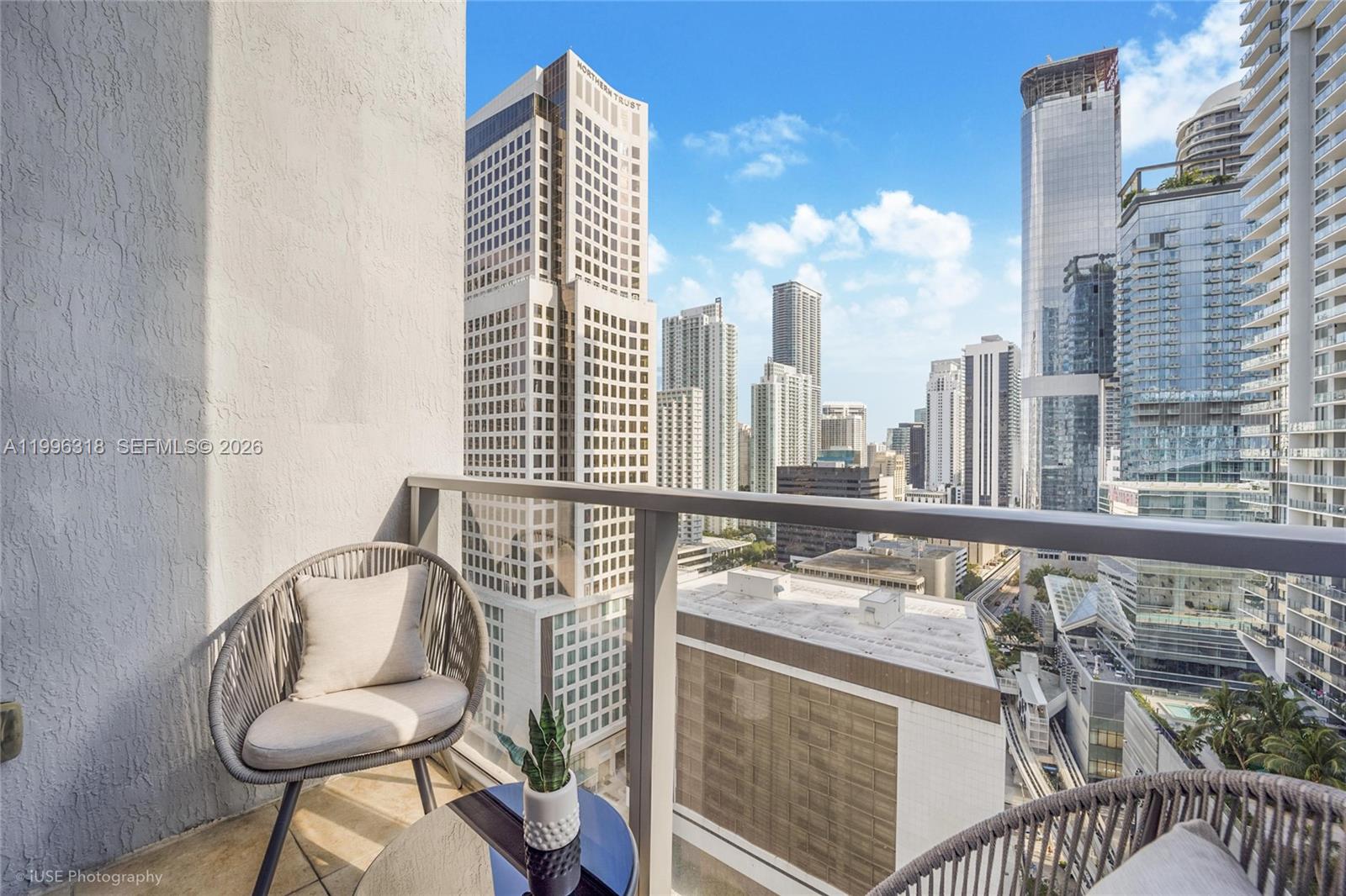 31 SE 6th St #2703, Miami FL 33131