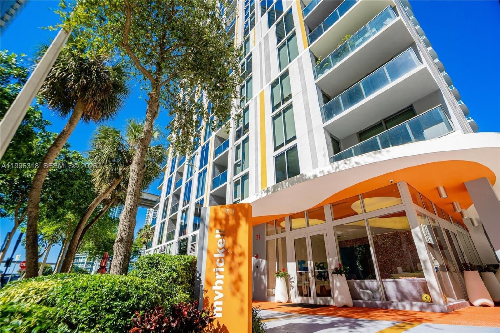 31 SE 6th St #2703, Miami FL 33131