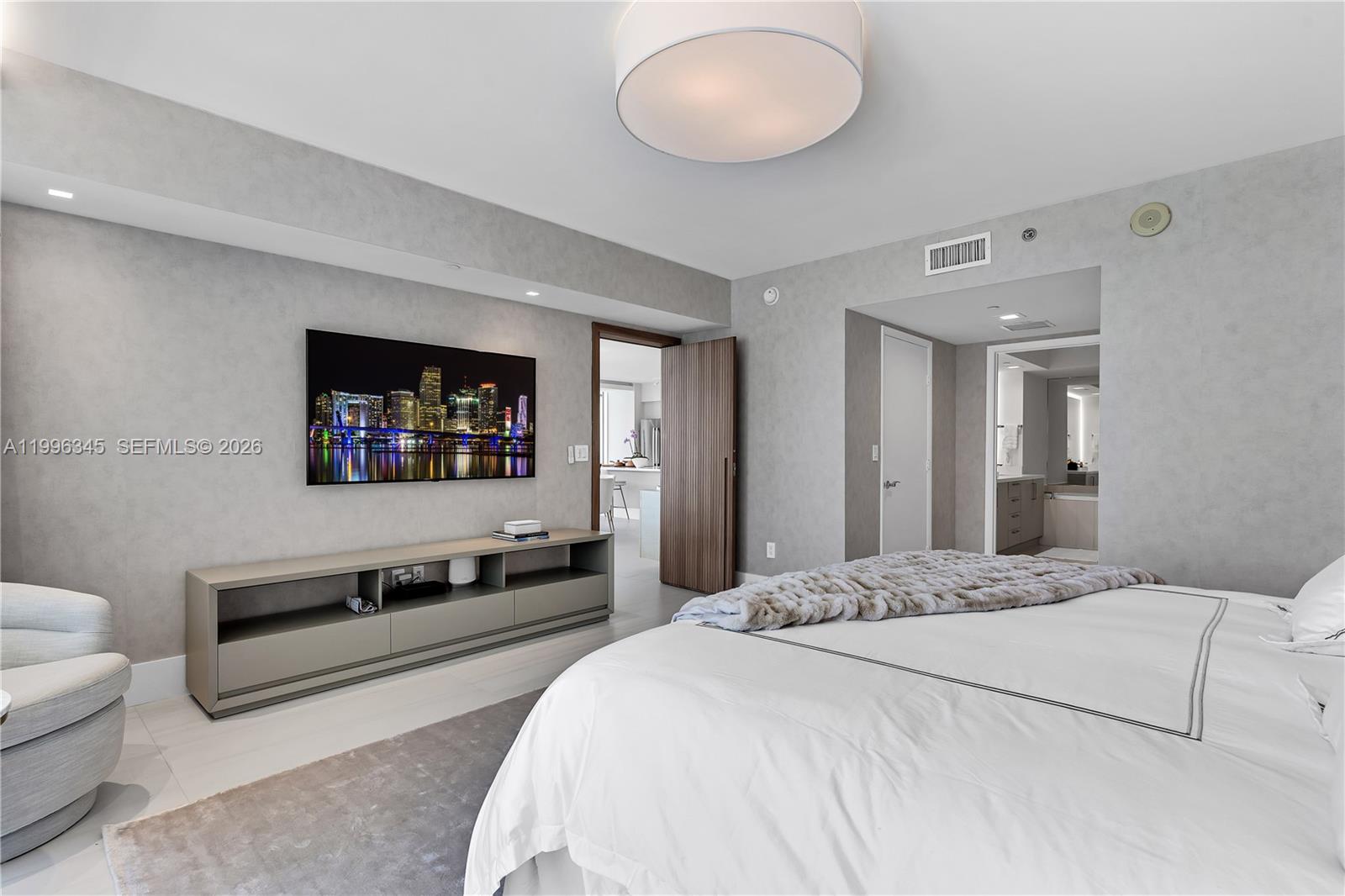 1830 S Ocean Dr #1501, Hallandale Beach FL 33009