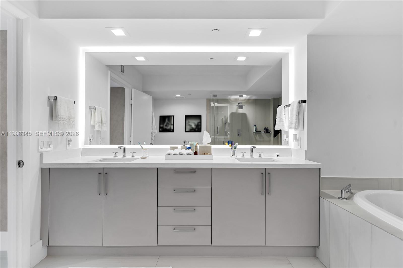 1830 S Ocean Dr #1501, Hallandale Beach FL 33009