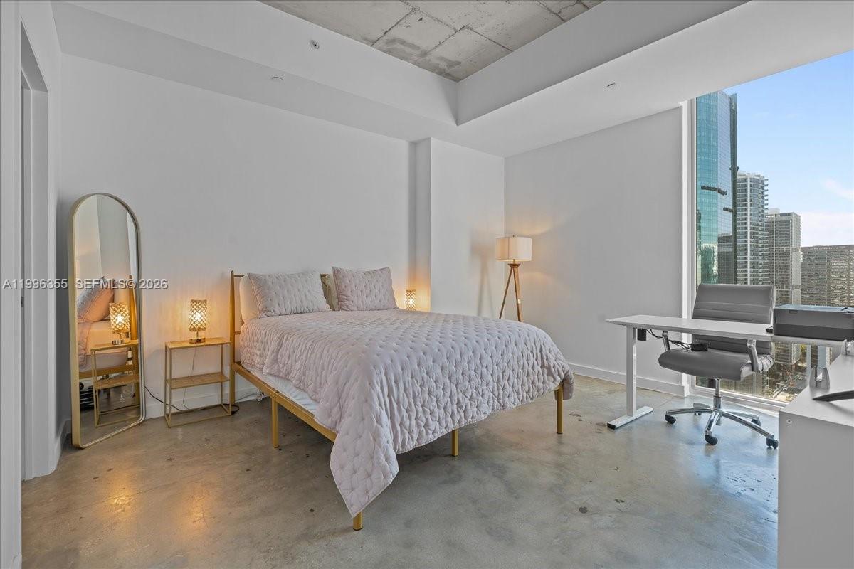 151 SE 1st St #3107, Miami FL 33131