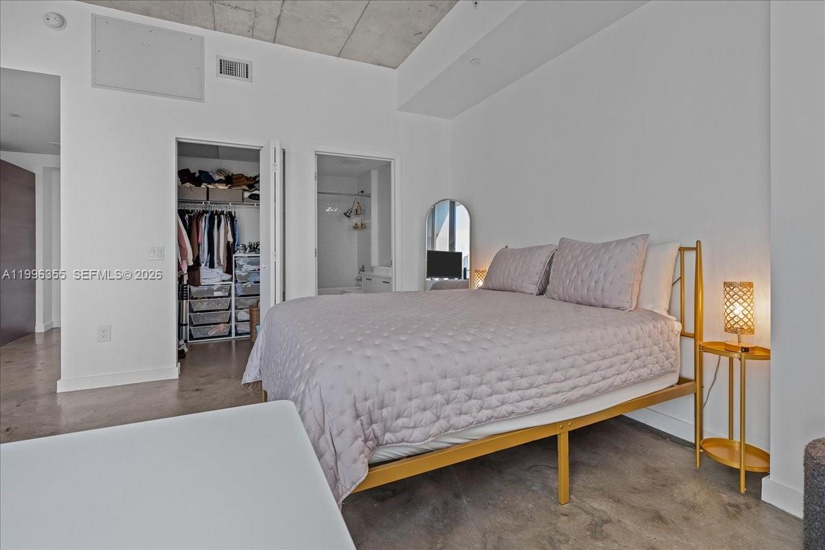 151 SE 1st St #3107, Miami FL 33131
