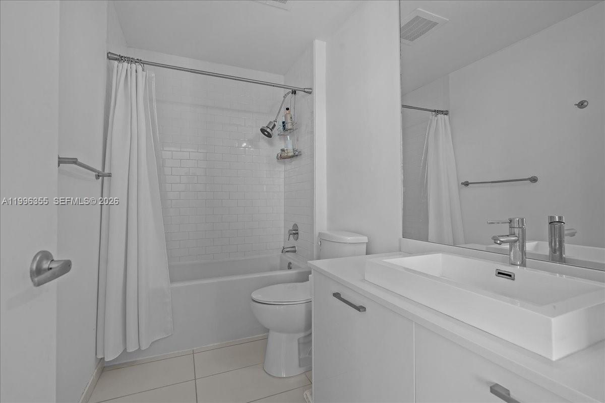 151 SE 1st St #3107, Miami FL 33131